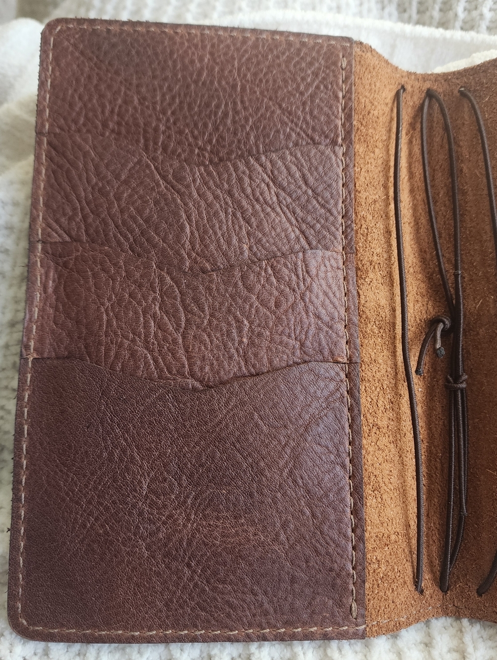 Chic Sparrow Leather Cascade Traveler's Notebook - Picture 6 of 9